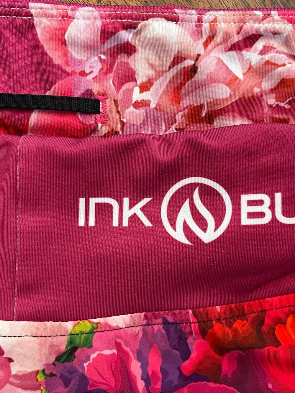 INKnBURN Shorts Fun great colors and patterns Athletic sz 6 two pockets unique - Picture 6 of 7